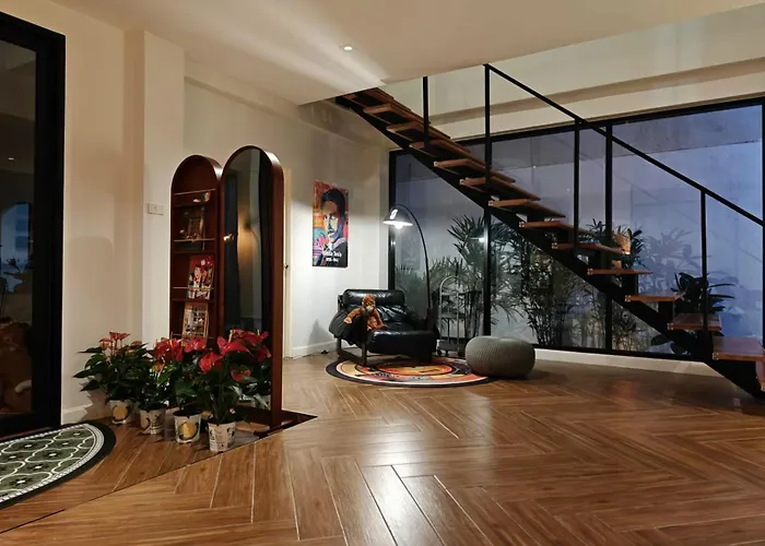 Thonglor 4-story Modern Art Free Wifi Netflix *