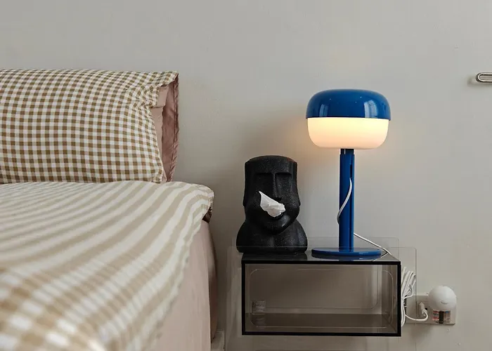 Thonglor 4-story Modern Art Free Wifi Netflix *