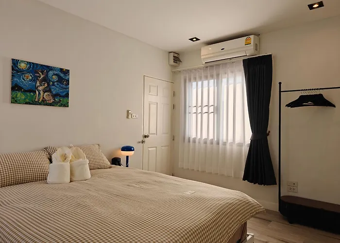 Thonglor 4-story Modern Art Free Wifi Netflix *