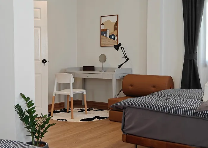 Thonglor 4-story Modern Art Free Wifi Netflix * Bangkok