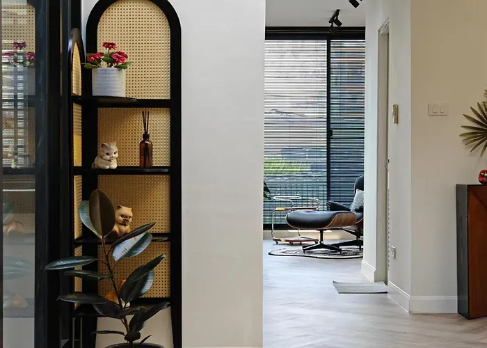 Thonglor 4-story Modern Art Free Wifi Netflix *