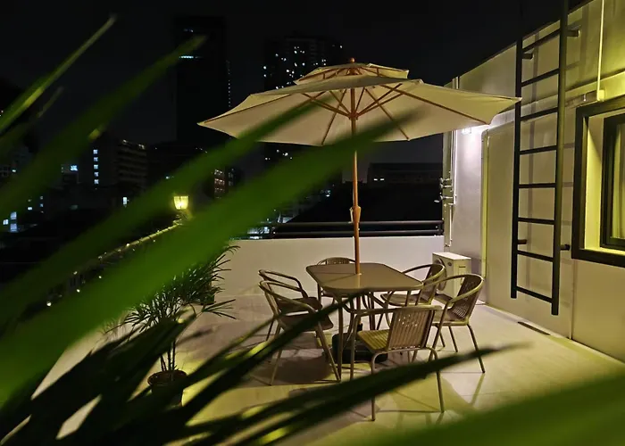 Thonglor 4-story Modern Art Free Wifi Netflix Bangkok