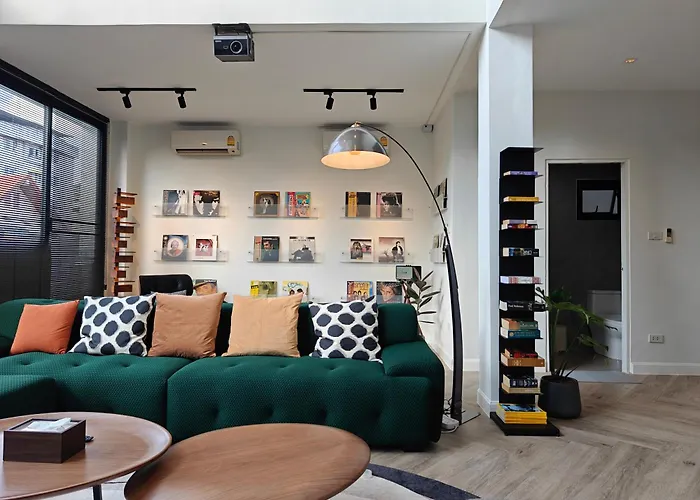 Thonglor 4-story Modern Art Free Wifi Netflix Villa Bangkok