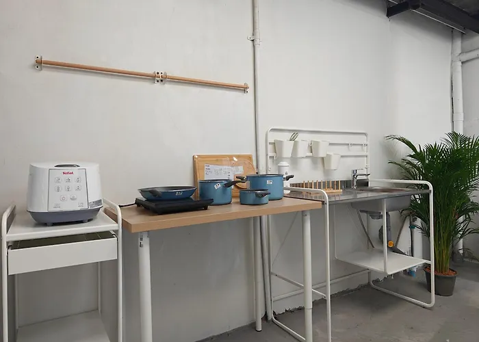Thonglor 4-story Modern Art Free Wifi Netflix *