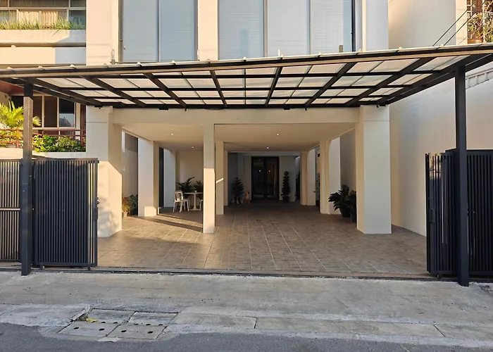Thonglor 4-story Modern Art Free Wifi Netflix *